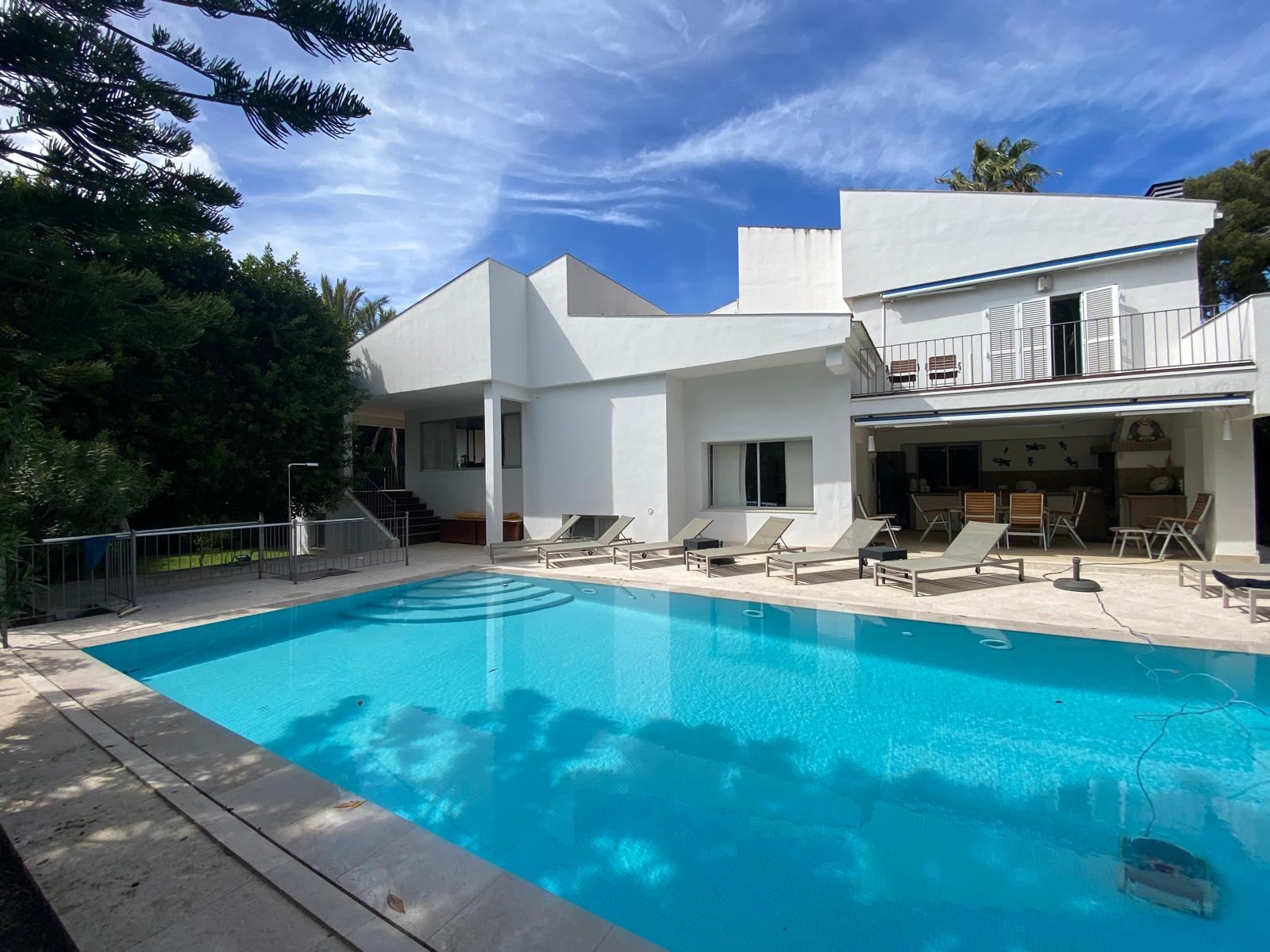 Villa in perfekter Lage in Cas Catala